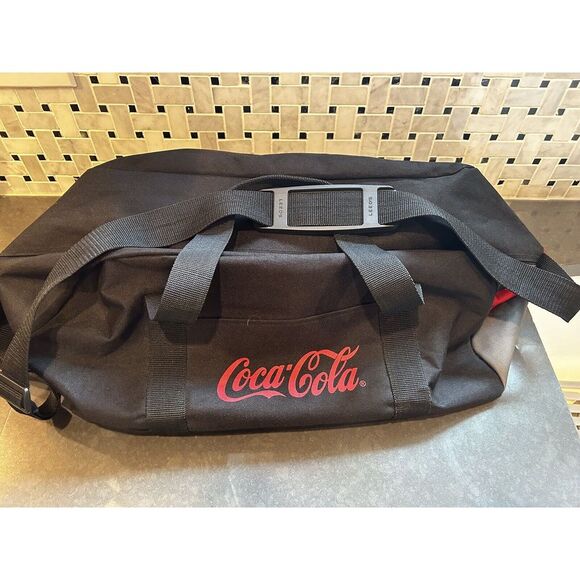 Coca Cola Black Duffle/Gym Bag Black & Red, Leeds Brand 18" X 10" Base - Picture 3 of 3